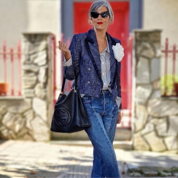 Zara Jackets & Blazers - ZARA TEXTURED SHORT BLAZER